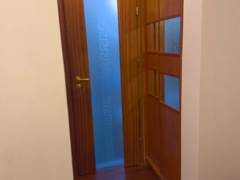 Titan, la 5 minute metrou, pe strada Rotunda, langa parcul IOR